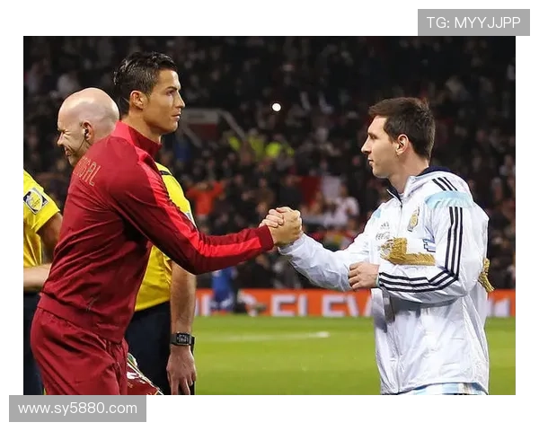 足球巨星C罗身材保持秘诀揭秘 他会喝可乐吗